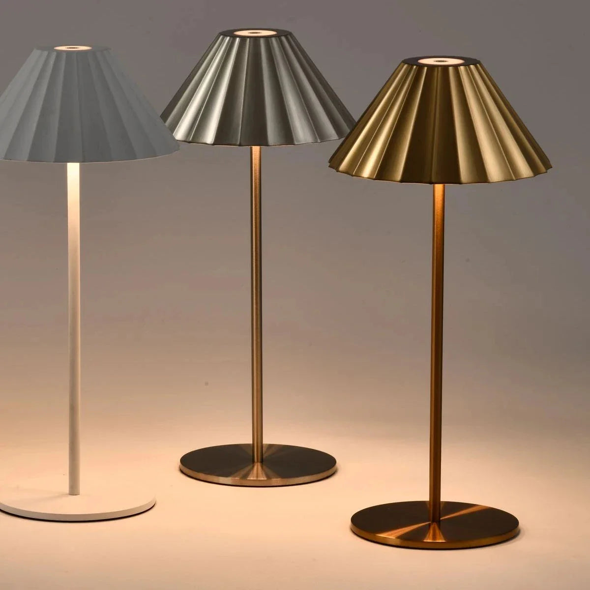 ChicLight - Lampe de Table Moderne pour Hôtel et Bar